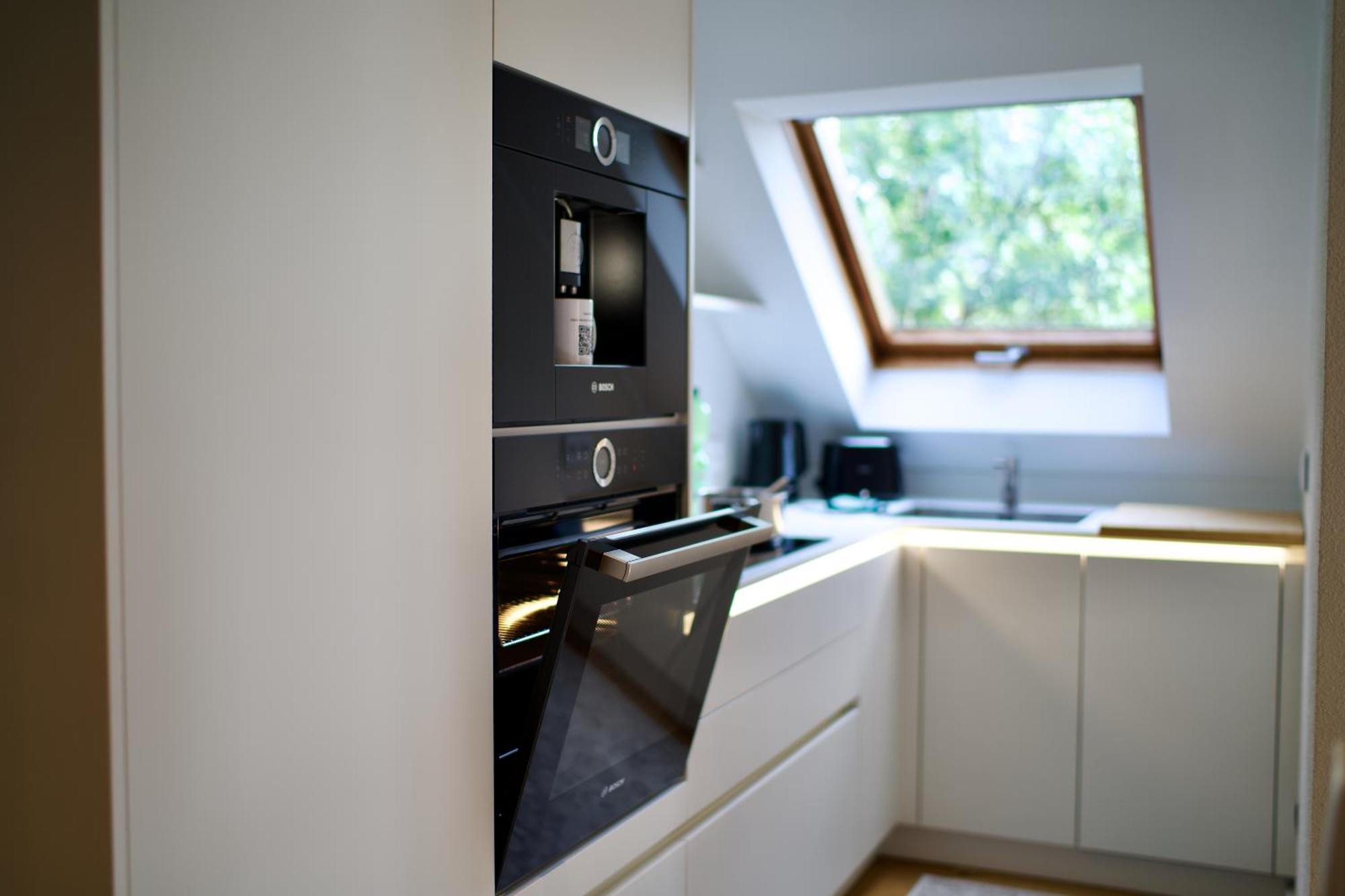 Edler Wohnraum Noble Stadtoase Mit Boxspringbett, Kaffeevollautomat & Parkplatz Zwickau Exterior photo