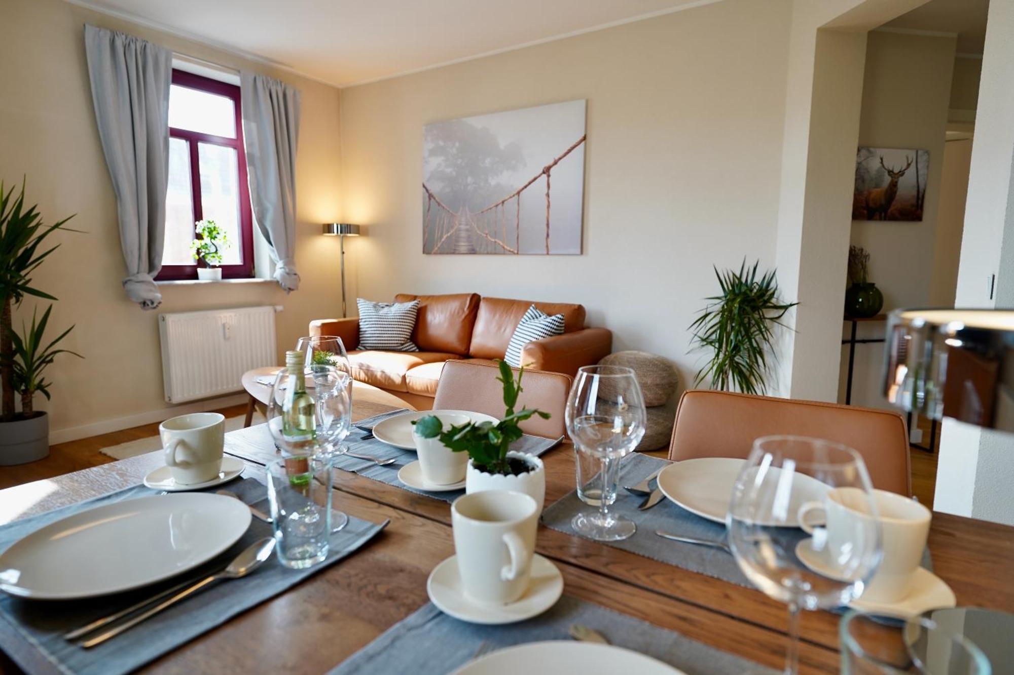 Edler Wohnraum Noble Stadtoase Mit Boxspringbett, Kaffeevollautomat & Parkplatz Zwickau Exterior photo